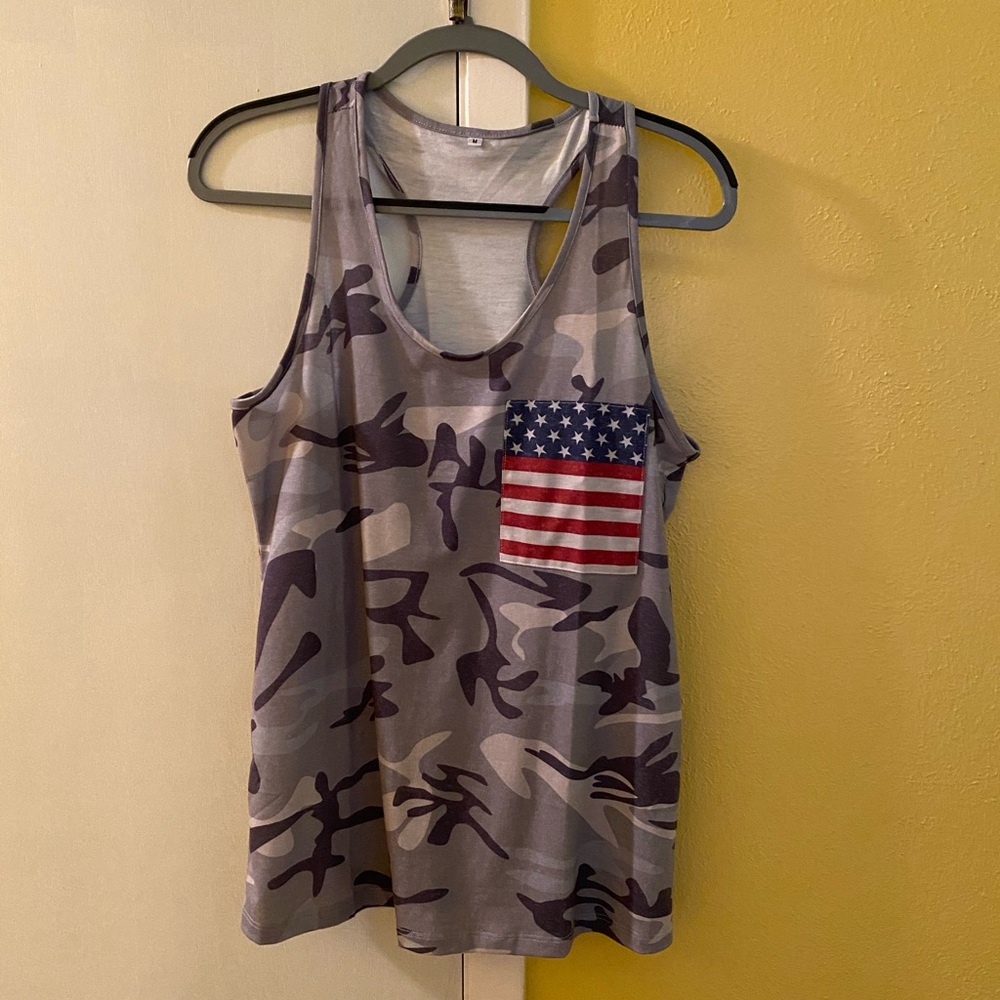 Camo and flag razor back top size M